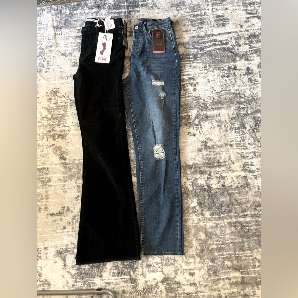 BUNDLE DEAL‼️ Pink's Hi-Rise Flare Jeans/No Boundaries' Boyfriend Jeans Size 1